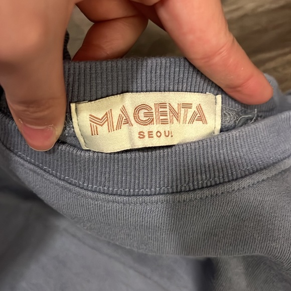 MAGENTA SEOUL Powder Blue Dog T-shirt - Picture 3 of 4